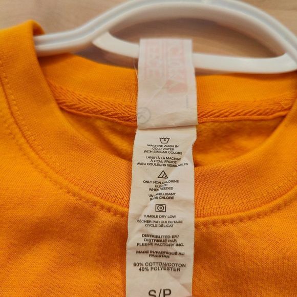 Yellow Fleece Sweater Women's Size Small, with front pocket Long Sleeve - Picture 8 of 14